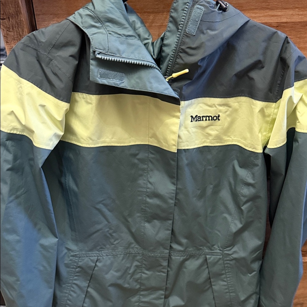 Marmot Two-Tone Outdoor Jacket